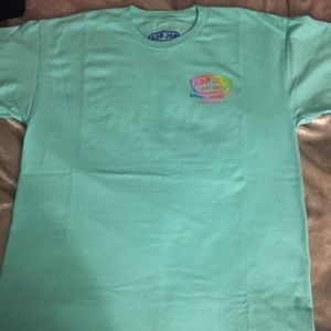 NWOT Ron Jon surf shop rainbow tee